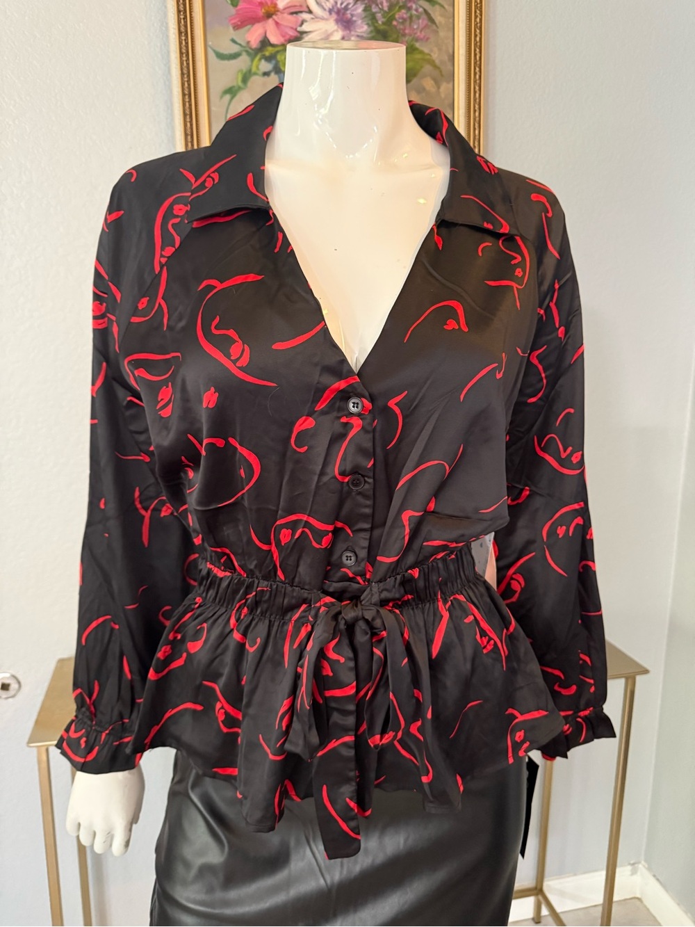 Sweet Rain Black Satin Button-Front Peplum Top with Red Abstract Print